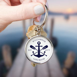 Den moderna Sjö House-familjen Namn Nautical Navy Rund Silverfärgad Nyckelring