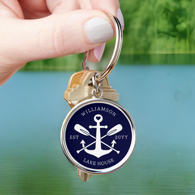 Den moderna Sjö House-familjen Namn Nautical Navy  Rund Silverfärgad Nyckelring (Skapare uppladdad)
