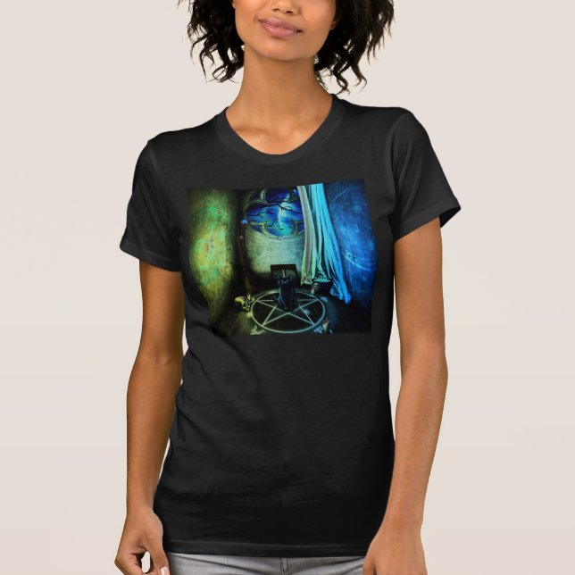 Den mörka grundläggande T-tröja för häxarumdamer Tee Shirt (Framsida)