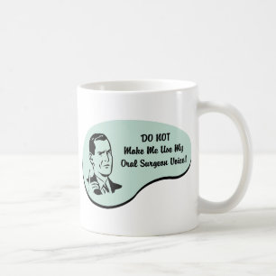 Den muntliga kirurgen uttrycker kaffemugg