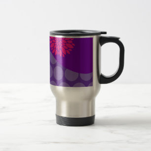 Den nätt purpurfärgade polka dots vinkar med resemugg