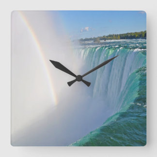 Den Niagara Falls hästskonedgångar & regnbågen tar Fyrkantig Klocka