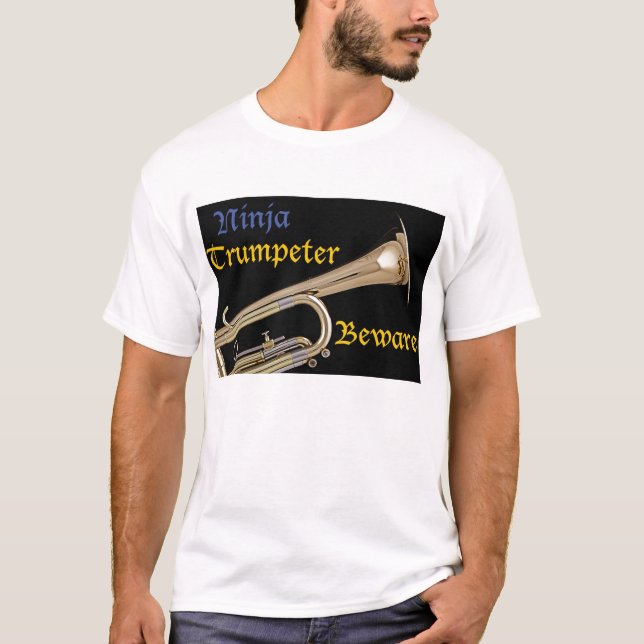 Den Ninja trumpetaren akta sig skjortan Tee Shirt (Framsida)