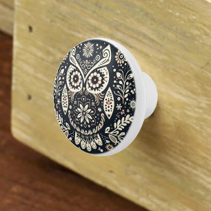 Den nordiska folkkonsten Uggla Black Ivory Knopp