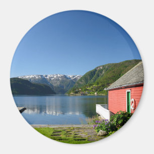 Den norska fjorden beskådar och magnet