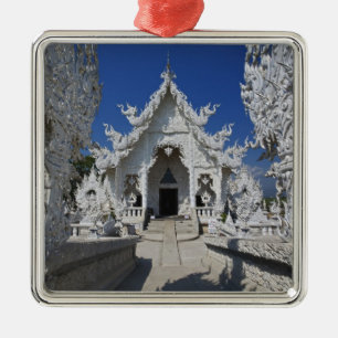 Den nya helvita templet Wat Rong Khun i Julgransprydnad Metall