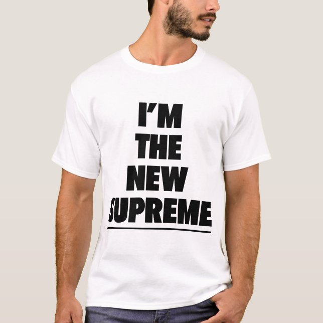DEN NYA SUPREMIEN T-SHIRT (Framsida)