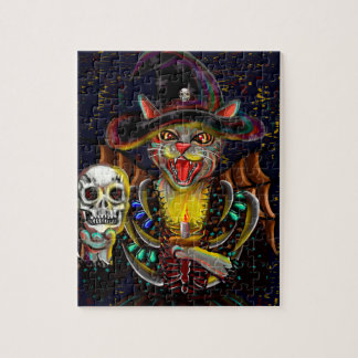 Den onda Witch Cat håller en Skull och ett ljus Pussel