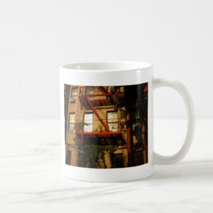 Den östliga byn avfyrar flykter kaffemugg