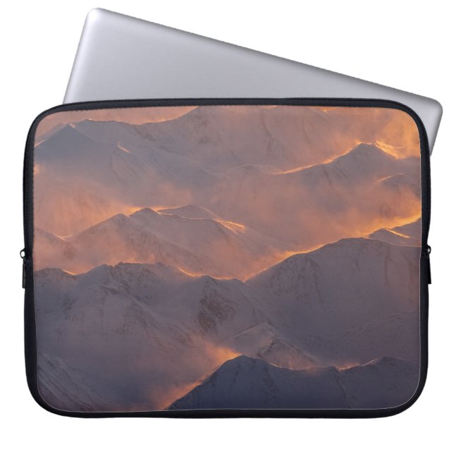 DEN ÖVERSTA VYN AV MOUNTAIN LAPTOP FODRAL (Framsidan)