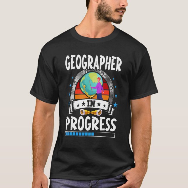 Den pågående praktikanten Student T Shirt (Framsida)