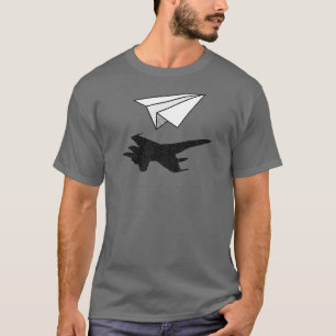 Den pappra plana kämpejeten skuggar tee shirt