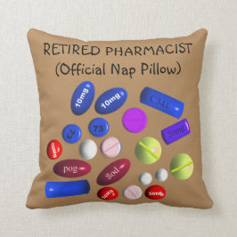 Den pensionerade Pharmacistofficiellen ta sig en Kudde