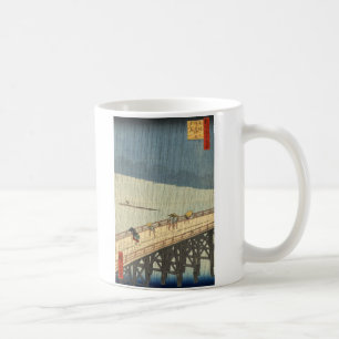 Den plötsliga duschen över Shin-Ōhashi överbry Kaffemugg