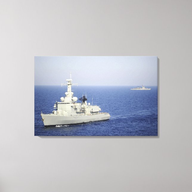 Den portugisiska marinfregaten NRP Bartolomeu Dias Canvastryck (Framsida)