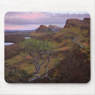 Den Quiraing soluppgången landskap på Skye Musmatta