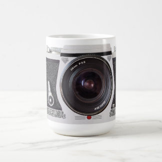 Den Retro 80-talkameran verkställer på tea- eller Kaffemugg