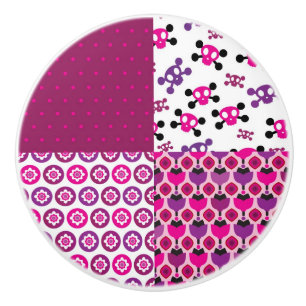 Den Retro blommaskallepolkaen pricker Knopp