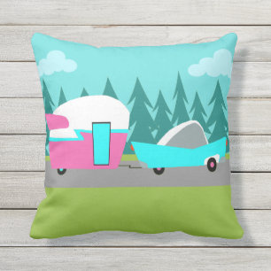 Den Retro camparen/den utomhus- släpet och bilen Utomhuskudde