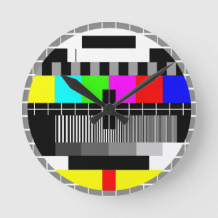 Den Retro TVtelevisionen testar skärmväggen tar Rund Klocka