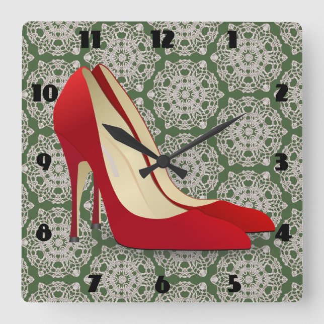 den röda kickhälet skor tar tid på fyrkantig klocka (Framsida)