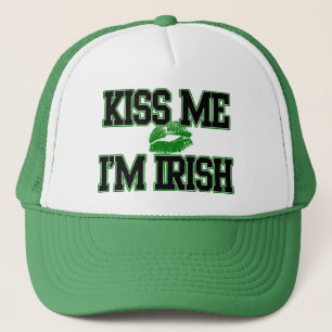Den roliga dagen för St. Patricks kysser mig Keps
