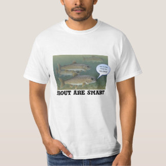 Den roliga "forellen är smart" - roliga tee shirt