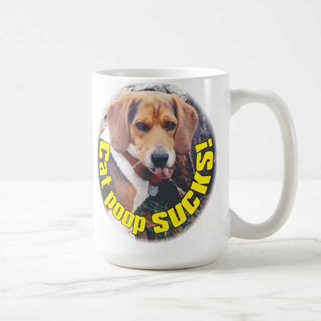 Den roliga kattpoopen suger hunden som klibbar kaffemugg (Höger)