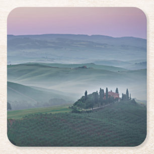 Den rosa soluppgången över en Tuscany landskap Underlägg Papper Kvadrat