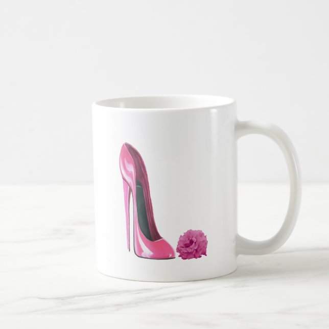 Den rosa stiletten skor och rosa roskonst kaffemugg (Höger)