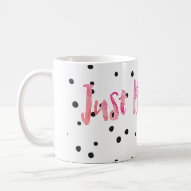 Den rosa vattenfärgen andas precis svart pricker kaffemugg (Vänster)