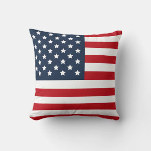 Den rött vitt blått patriotiska amerikanska kudde