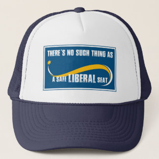 Den säkra liberal person placerar keps