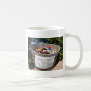 Den sättande pingvinkaffemuggen kaffemugg