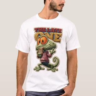 Den Sene Roliga Kameleonten Broderade Lapp T Shirt