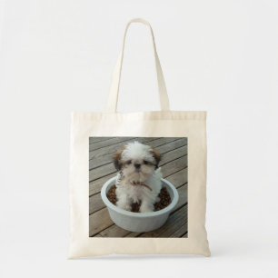 Den Shih Tzu valptotot hänger lös Tygkasse