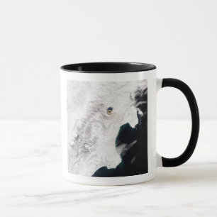 Den Shiveluch vulkan i Kamchatka Krai, Ryssland Mugg
