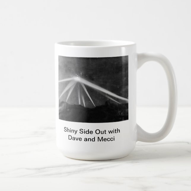 Den skina sidan ut rånar kaffemugg (Höger)