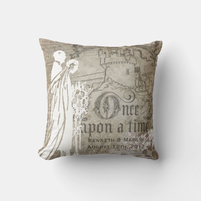 Den skräddarsy solbrända blommigten på en Time Kudde (Framsida)