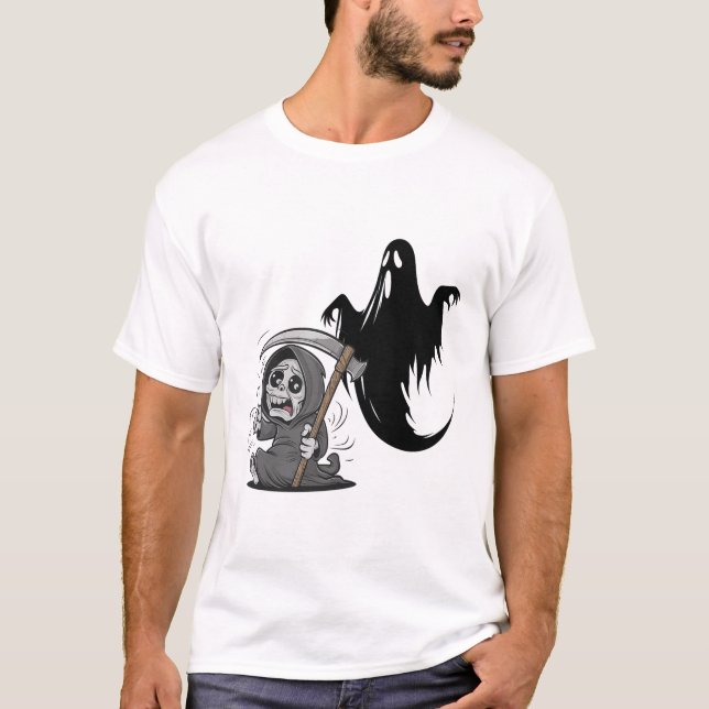 Den skrämda, grym och spöke. t shirt (Framsida)
