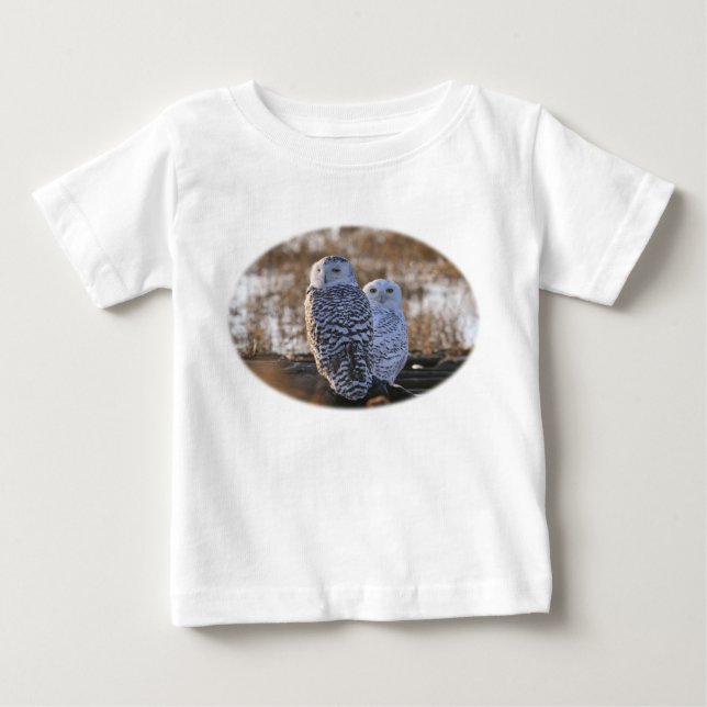 Den snöig ugglan kopplar ihop t shirt (Framsida)