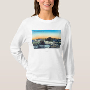 Den södra sidoantennen beskådar av t shirt