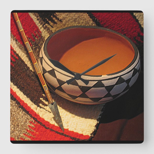 Den Southwestern indianen tar tid på Fyrkantig Klocka (Framsida)