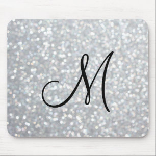 Den Sparkly silverMonogrammusen vadderar Musmatta