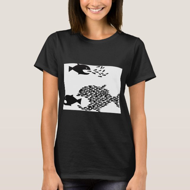 Den stora fisken äter den lilla t shirt (Framsida)