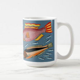 Den stora fisken äter lite fisken kaffemugg