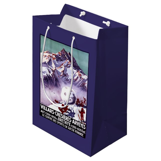 Den stygga Gnomesdanandejätten kastar snöboll (Framsidan Vinklad)