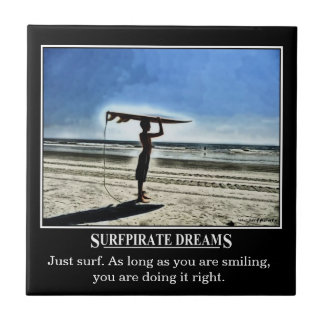 Den Surfpirate drömmotivationen belägger med tegel Kakelplatta