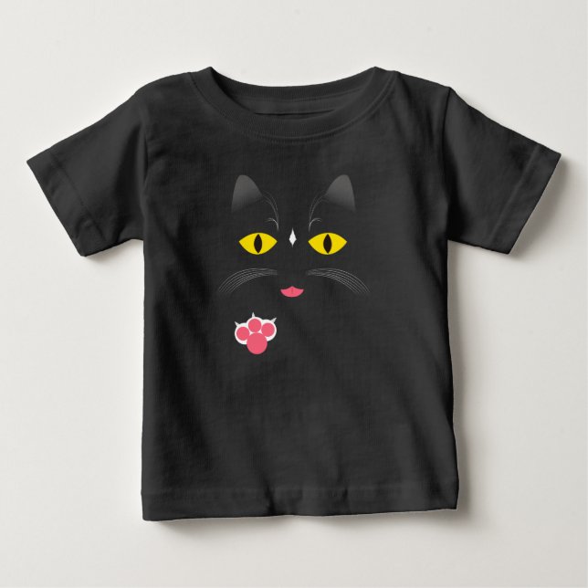 Den svart katten med vit markerar t shirt (Framsida)