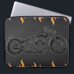 Den svart läderorangen flammar hett avfyrar laptop fodral<br><div class="desc">Anpassad design</div>